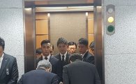 신동빈 "이인원, 안타깝다"…빈소 재방문 심경 밝혀(종합)