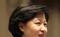 '호남 며느리' 추미애, 취임 이후 첫 방문지 '광주'로 '금의환향'