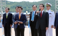 [포토]2016 명량대첩축제 인사말하는 이낙연 전남지사