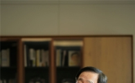 윤도흠 연세의료원장 "첨단기술에 따뜻함 입히겠다"