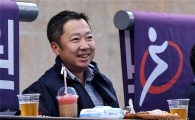 [포토]미소짓는 박정원 회장, '요즘 야구 볼 맛 납니다'