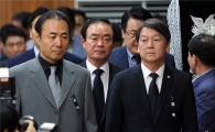 故조비오 신부 빈소 찾은 안철수·장병완 의원