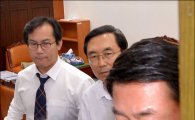 김영우 국방위원장 "위원장실에 갇혀 있다…의회 민주주의 지켜야" 문자 발송