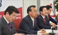 [포토]발언하는 이정현 대표