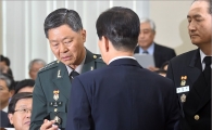 [포토]귀속말 나누는 한민구·장준규
