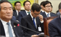 [포토]고개숙인 이정호 센터장