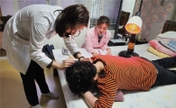 [포토]광주시 동구, 가정방문 침·뜸 한방진료 서비스