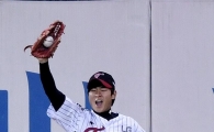 [포토]안익훈, '그 어려운 수비를 내가 해냈어!'