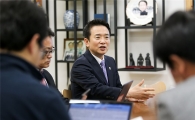 남경필 "당장 최순실 귀국시켜 법의 심판대에 세워라"