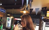 배우 김희정 ‘대낮’에 맥주 마시는 모습…아름다워! 그대의 옆태가