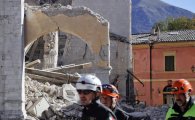 [포토]伊지진으로 무너진 성베네딕토성당