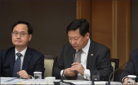 [포토]발언하는 박용만 회장