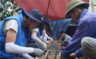 삼성물산, 베트남서 집짓기 봉사활동 '구슬땀'