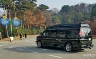 [포토] 삼성 오너일가 같은 차 타고 추도식 참석