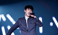 B.A.P 힘찬, 가슴 피로골절에도 부상 투혼 감행…"오랜만에 완전체로 컴백"