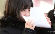 [포토]'조심스럽게'