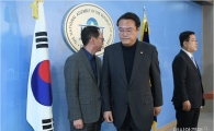 [포토]내부 붕괴 일어나는 새누리당