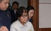 [포토]법정 들어서는 최순실 
