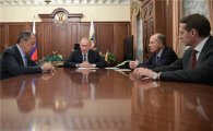 [포토] 푸틴, 터키 대사 피살 긴급 회의 소집