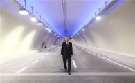 [포토] 가까워진 유럽-아시아 길 달리는 터키 대통령