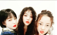설리·구하라·가인, 나란히 올린 우정샷 "하라야 생일축하해♡"