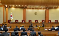 "블랙리스트는 헌법위반" 특검 규정, 탄핵심판 영향 촉각