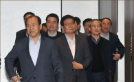특검 칼날에도 차분한 삼성…최지성 부회장 사장단회의 참석