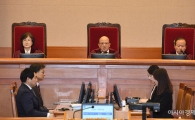 박한철 "탄핵 심판, 이정미 재판관 퇴임 전 선고해야…이후 막대한 결과 초래"