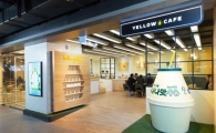 카페와 만난 브랜드…식품업계, 이색 매장이 뜬다