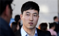 [포토]취재진과 인터뷰하는 신정락