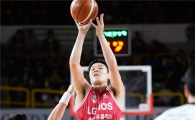 '조성민 19점' LG, KGC 제압하고 3연승