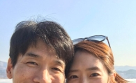 ‘文캠프 합류’ 고민정 “늘 믿어줘서 고마워” 시인 남편 조기영과 부부애 과시 