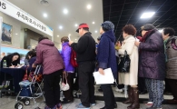청년층보다 많아진 고령층 취업자…단순노무가 대부분