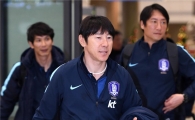 [포토]전지훈련 마치고 귀국하는 신태용 감독
