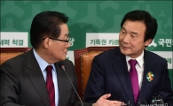 [포토]이야기 나누는 손학규·박지원