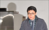 [포토]특검 운명의 한 주, 출근하는 이규철 특검보
