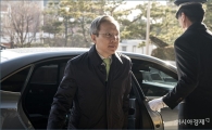 [포토]출근하는 강일원 재판관