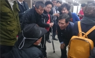 "안희정 지사는 그날 천장을 보며 울고 있었습니다"
