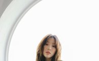 태연, 오늘 솔로 앨범으로 컴백…선주문만 11만 장 ‘女 솔로 가수로 이례적’