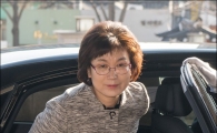 [포토]탄핵선고 임박, 출근하는 이정미 권한대행