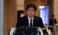 [포토]입국장 들어서는 이용찬