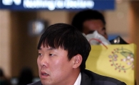 [포토]전지훈련 마치고 귀국하는 안치홍