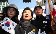 [포토]태극기집회 참석한 박근령 