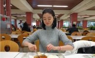 혜림 "저의 캠퍼스 라이프 어때요?^^" 외대 생활 공개 ‘상큼발랄 매력 뿜뿜’
