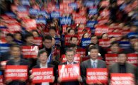 [포토]노동개혁에 집중하는 문재인 후보