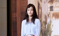  ‘윤식당’ 정유미, 데뷔 첫 예능 도전 “식당 운영 정신 없어…며칠 더 있고파”