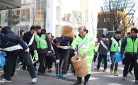 [포토]박홍섭 마포구청장, 새봄 맞이 대청소 