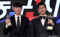 [포토]오세근·강상재, 'MVP·신인상의 주인공'