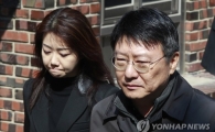 박 전 대통령 동생 박지만 씨, 삼성동 사저 방문(속보)