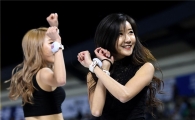 [포토]치어리더, '야구의 계절이 돌아왔어요'